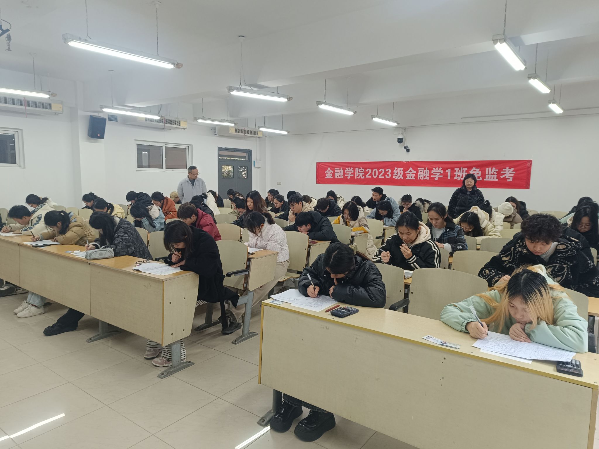 谭.jpg